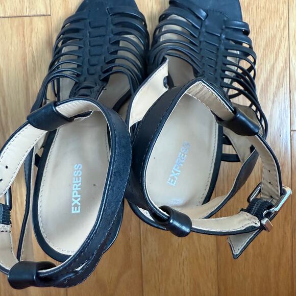 Express sz 7 black strappy high heels - Picture 5 of 7